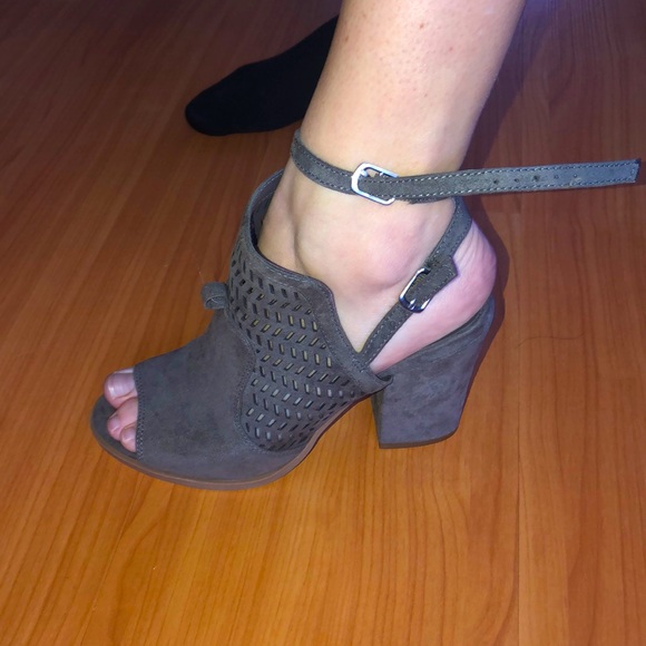 Shoes - Picture 3 of 3